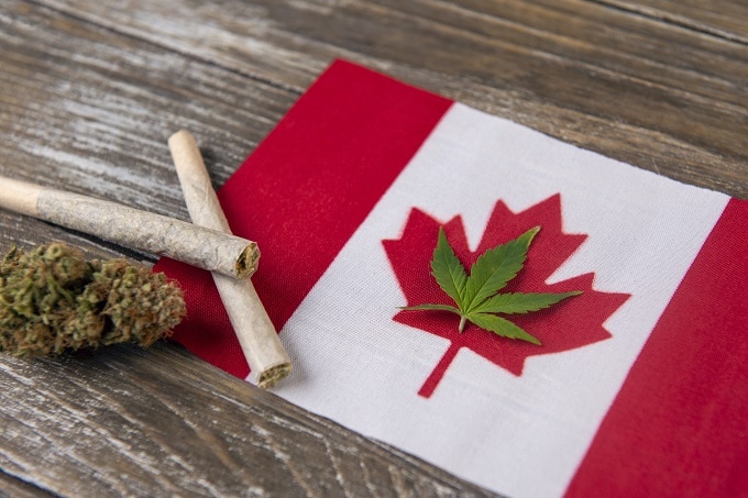 Cannabis en la bandera de Canadá
