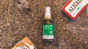Foto de una botella de spray de aceite de CBD Green Gorilla