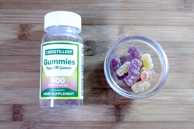 Foto de una botella de CBDisitillery Vegan CBD Gummies, Best CBD Gummies 2019